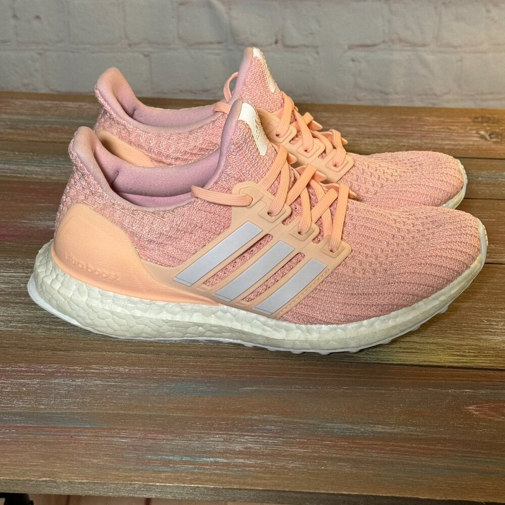 Women's adidas UltraBoost 4.0 Clear Orange Size 6 - Picture 5 of 15
